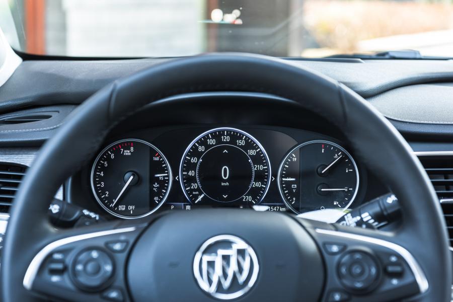 Панель приборов Buick LaCrosse Avenir 2019 года  (CN) (фото 6 из 25)